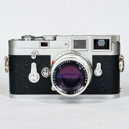 Leica M3 — 1954 Vintage Film Camera
